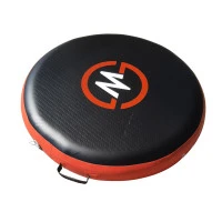 Постелка MASTER 100x20см, черно-червена, надуваема